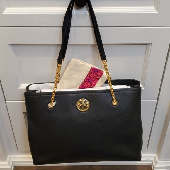 Tory Burch Handbags - NWT Tory Burch Leather Carson Tote